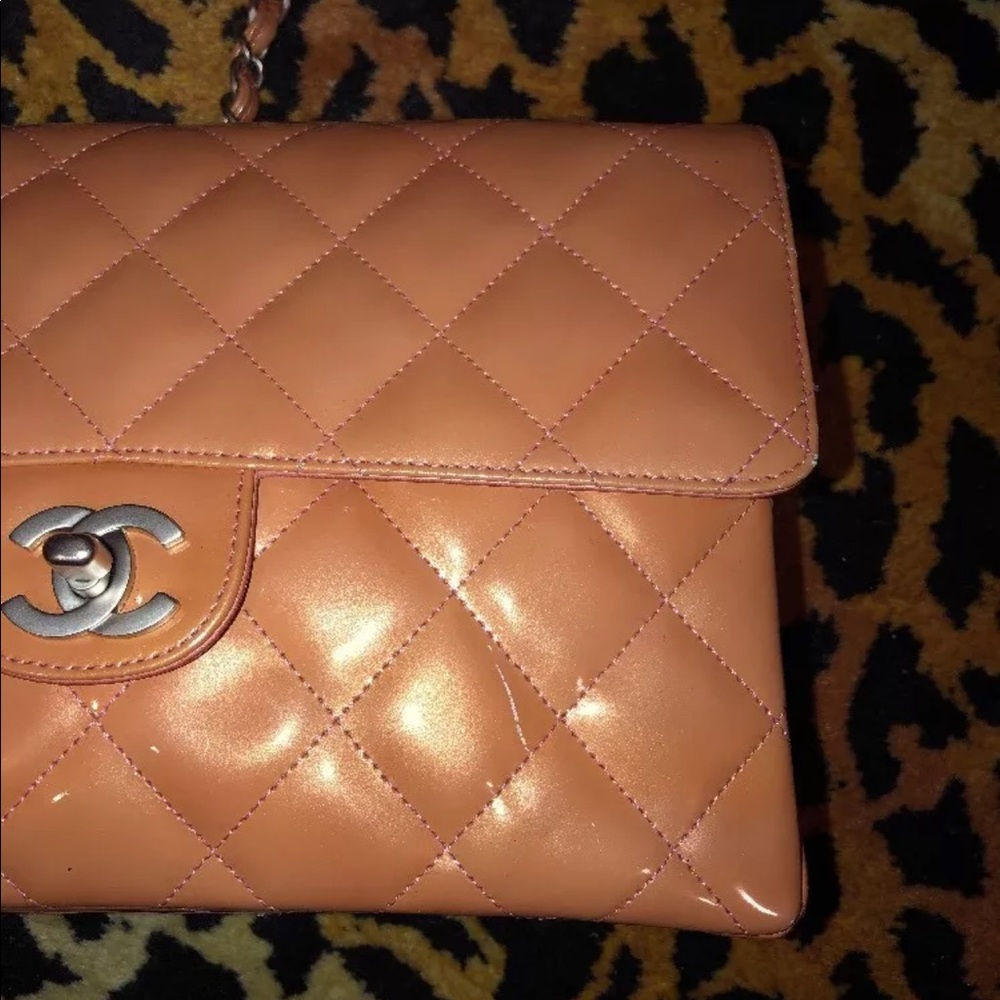 🔥SOLD🔥Chanel patent leather peach medium classic - Picture 4 of 8